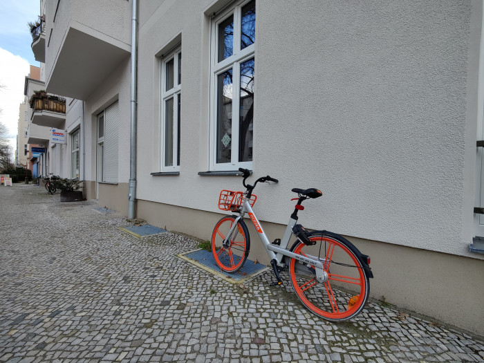 Auch beim Oneplus 9 Pro kommt der neue 50-Megapixel-Sensor bei der Superweitwinkelkamera zum Einsatz. (Bild: Tobias Költzsch/Golem.de)